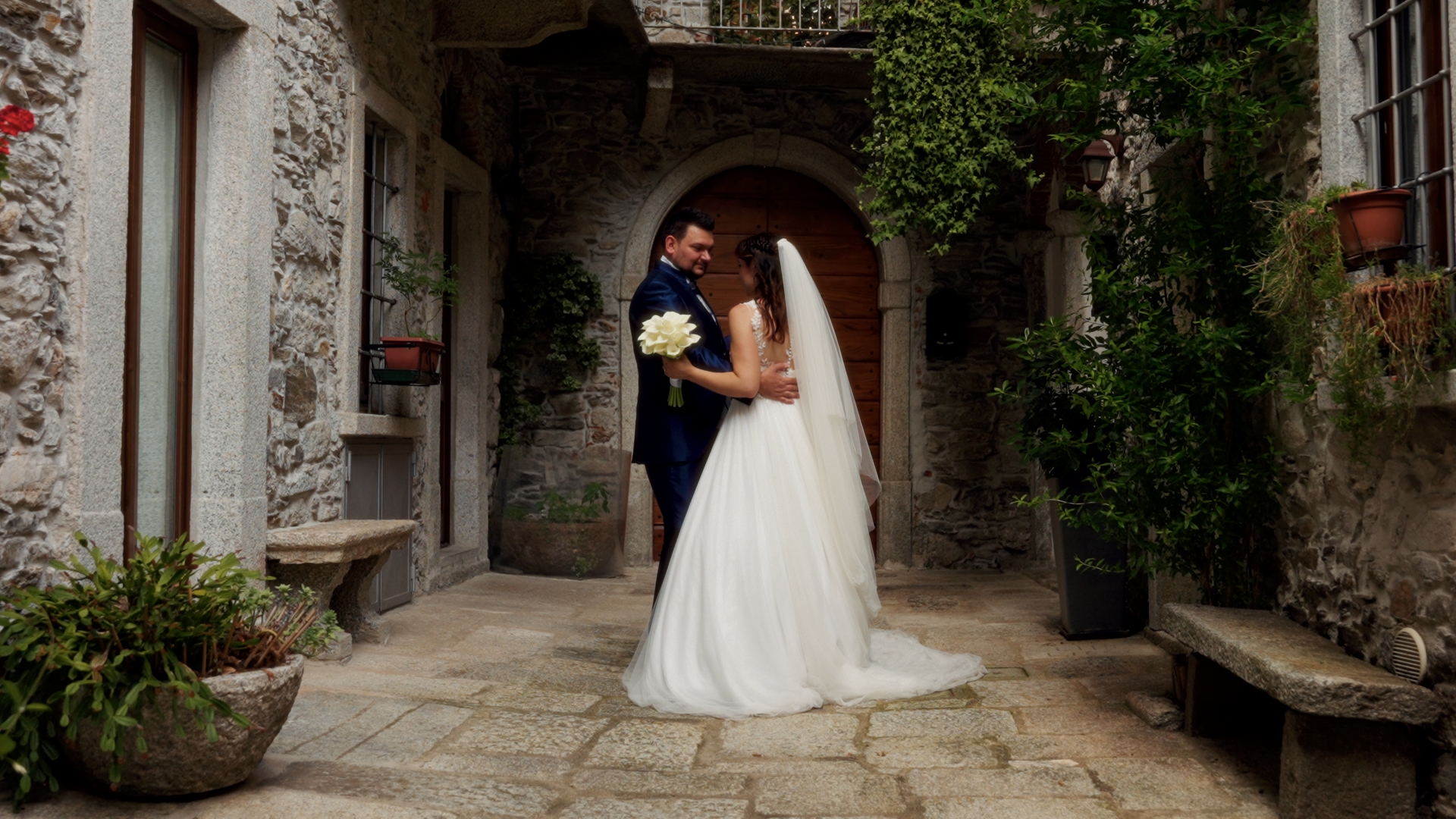 Sposi cortile